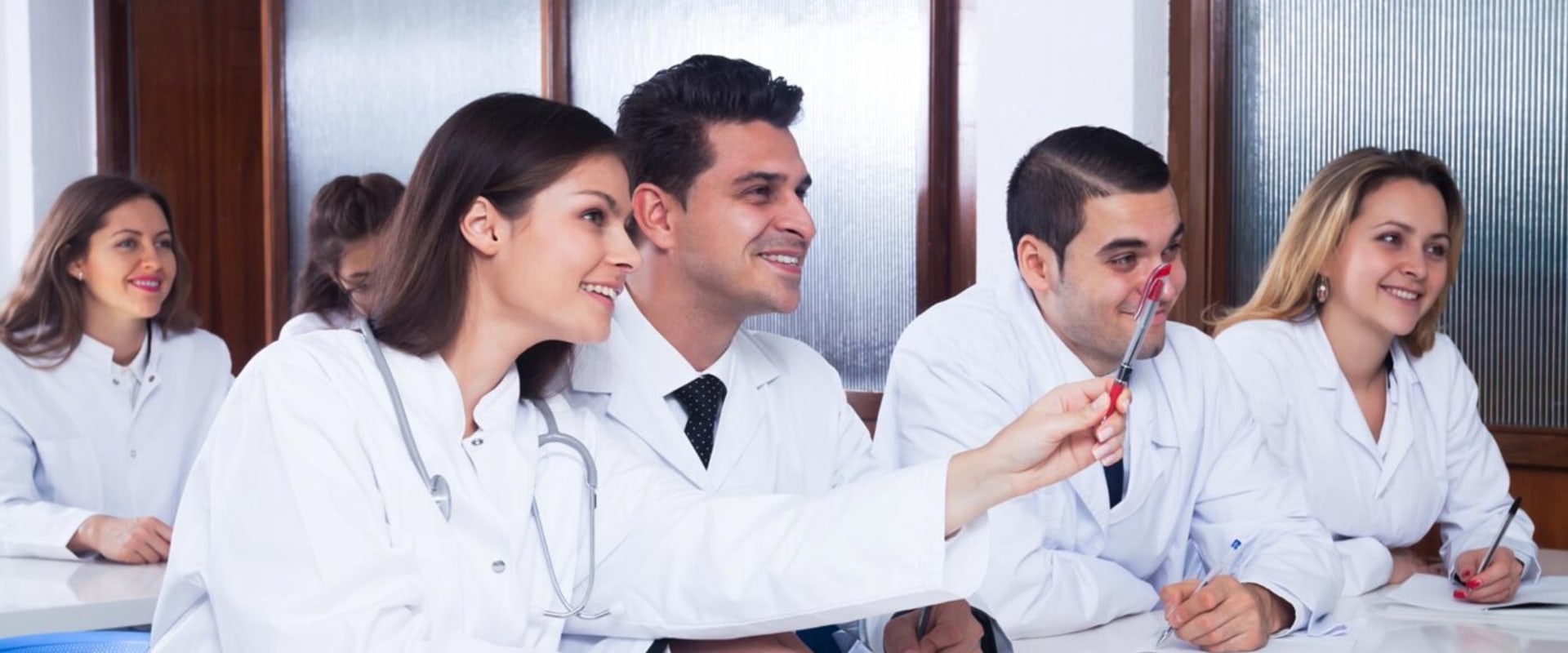 Do Medical Schools Offer Financial Aid to International Students?
